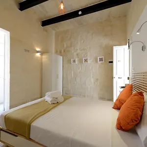 Private With Bathroom In La Valletta